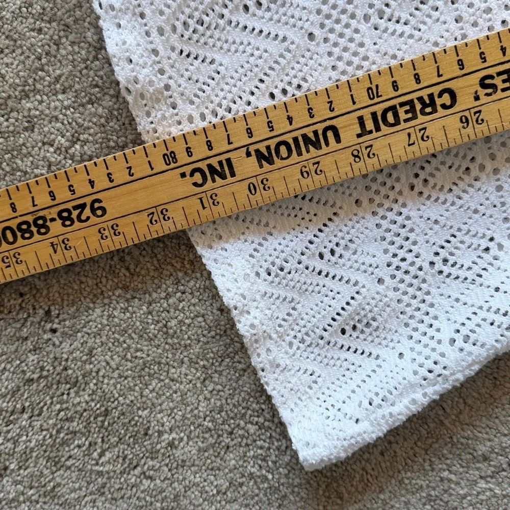 Free People Beach White Eyelet Bell Sleeve Cover Up Dress Size XS - Picture 7 of 9